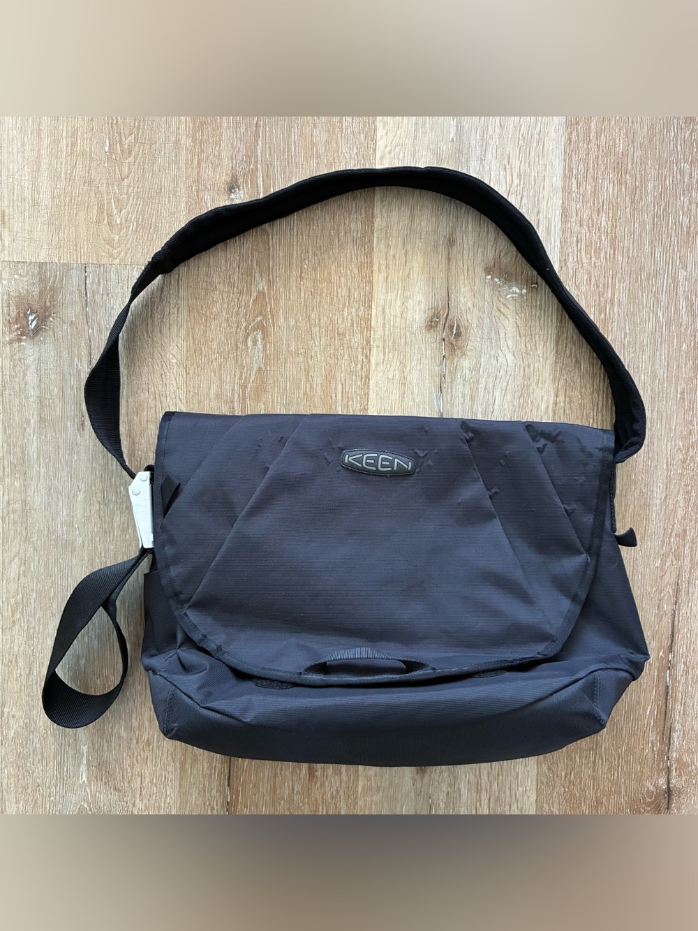 KEEN Crossbody Messenger Black Bag Used Adjustable Strap